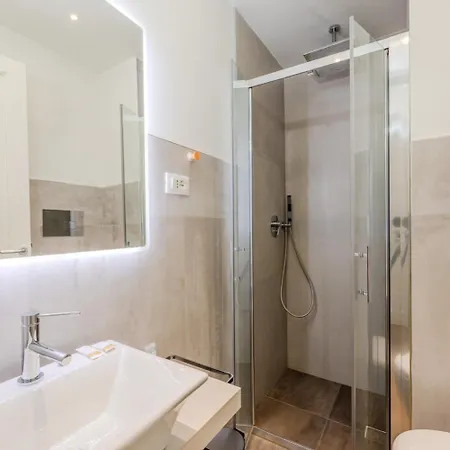 Historic Center, Veranda Con Vista, Private Parking E Wifi Olbia