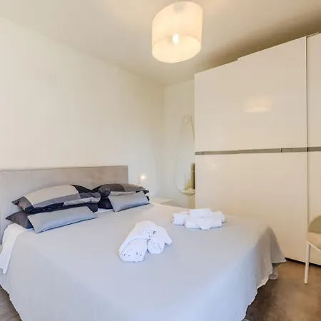 Historic Center, Veranda Con Vista, Private Parking E Wifi * Olbia