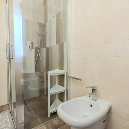 Historic Center, Veranda Con Vista, Private Parking E Wifi Olbia
