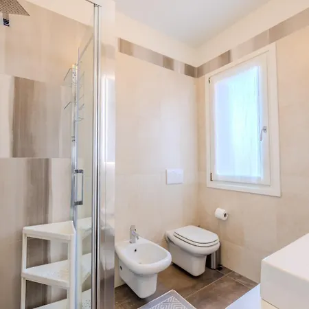 Historic Center, Veranda Con Vista, Private Parking E Wifi Apartman Olbia